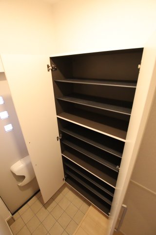 収納　シューズボックス