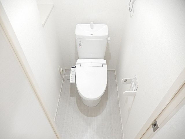 トイレ　2号室の画像参照