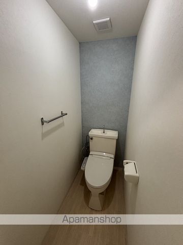 地下鉄谷町線 谷町六丁目駅 徒歩9分 11階建 築37年のトイレ写真