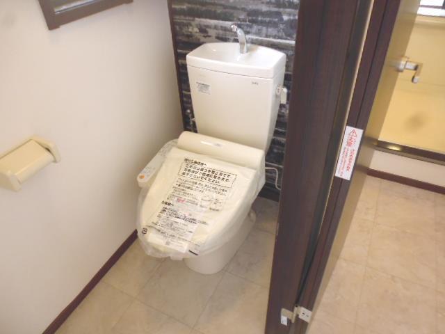 山陽新幹線 相生駅 徒歩19分 2階建 築41年のトイレ写真