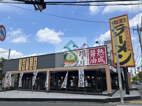 飲食店　丸源ラーメン練馬関町店（飲食店）まで402m