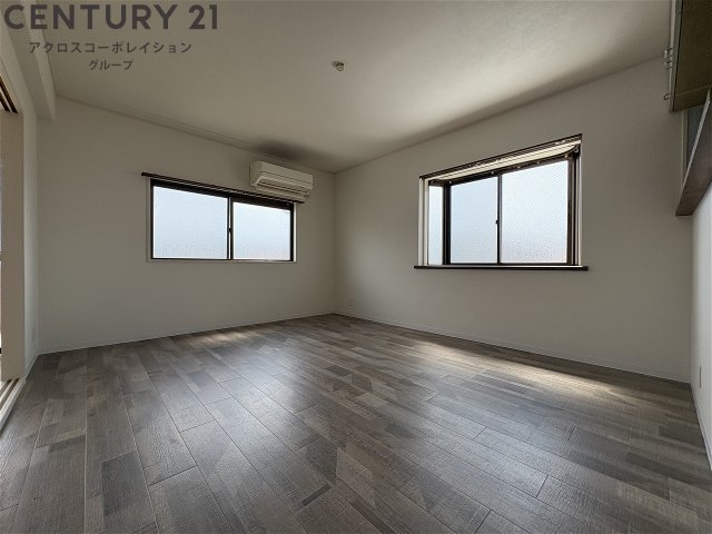 居室・リビング　角部屋住戸で過ごしやすく、おすすめです☆
