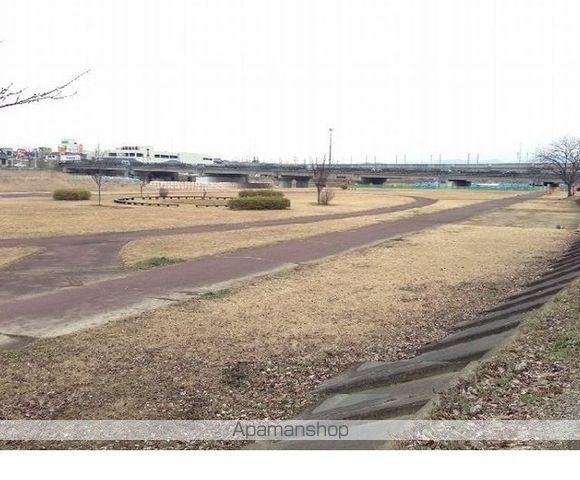 公園　御山緑地運動公園（公園）まで750m