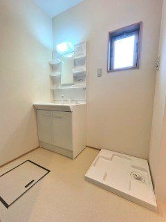 ＪＲ上越線 渋川駅 徒歩30分 2階建 築6年の内装写真