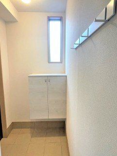 ＪＲ上越線 渋川駅 徒歩30分 2階建 築6年の玄関写真