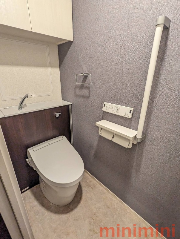 ＪＲ東海道本線 摂津富田駅 徒歩10分 6階建 築3年のトイレ写真