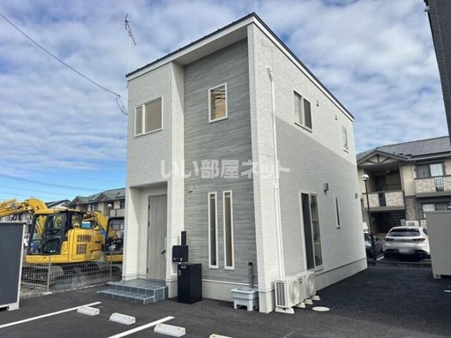 ＪＲ宇都宮線 宇都宮駅 バス乗車時間：20分 最寄りバス停で下車 徒歩4分 築1年