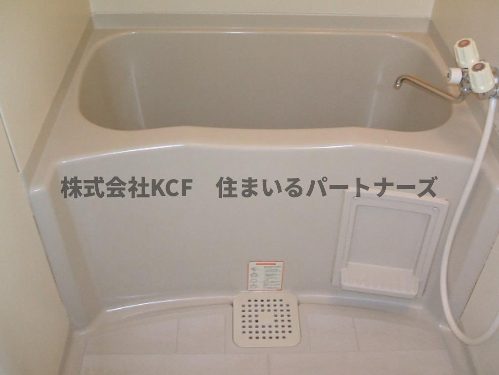 バス・シャワールーム　落ち着いた空間のお風呂です
