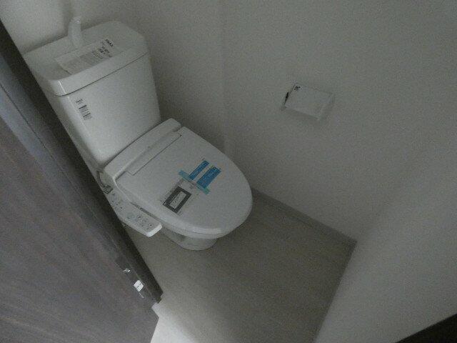 東急多摩川線 矢口渡駅 徒歩7分 4階建 築6年のトイレ写真