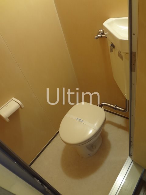 トイレ　別部屋のお写真です。ご参考までに！