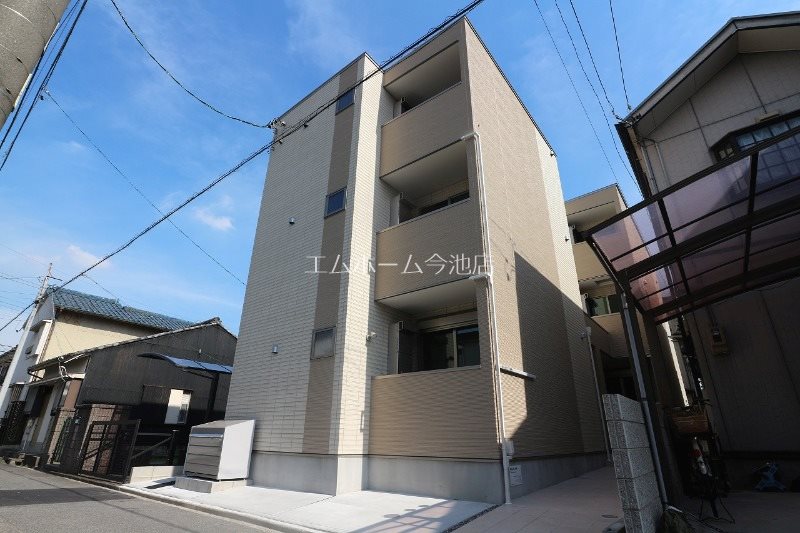 建物外観　外観　オートロック防犯カメラTVモニターホン宅配BOX完備