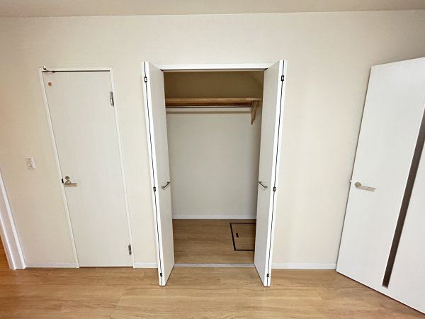ウッドリバーの内装写真