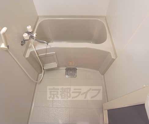バス・シャワールーム　洗い場が広いです。