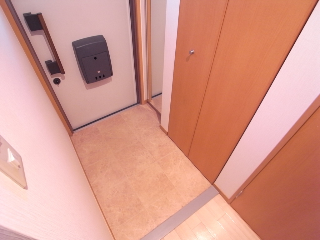 コンフォート小山C棟の玄関写真