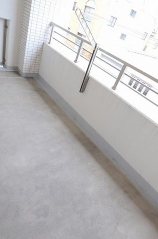 バルコニー　便利で嬉しいバルコニー付きです♪