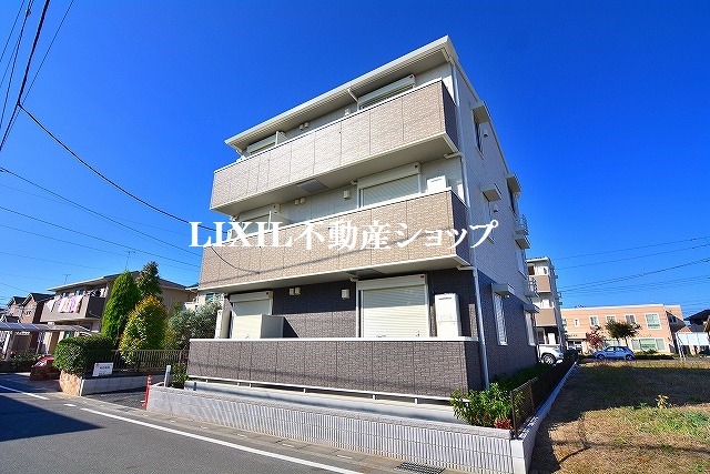 建物外観　吉川市でのお住まい探しなら、当社にお任せください！