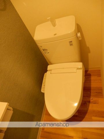 地下鉄東西線 発寒南駅 徒歩16分 4階建 築9年のトイレ写真