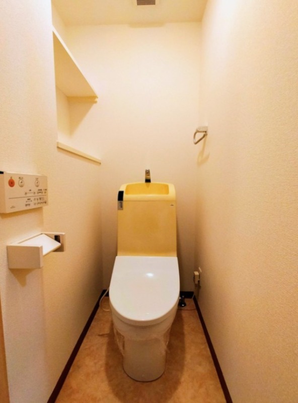 トイレ　※他の号室写真になります。
