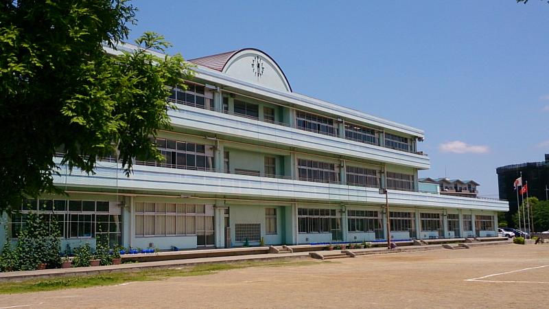 小学校　龍ケ崎市立久保台小学校（小学校）まで754m