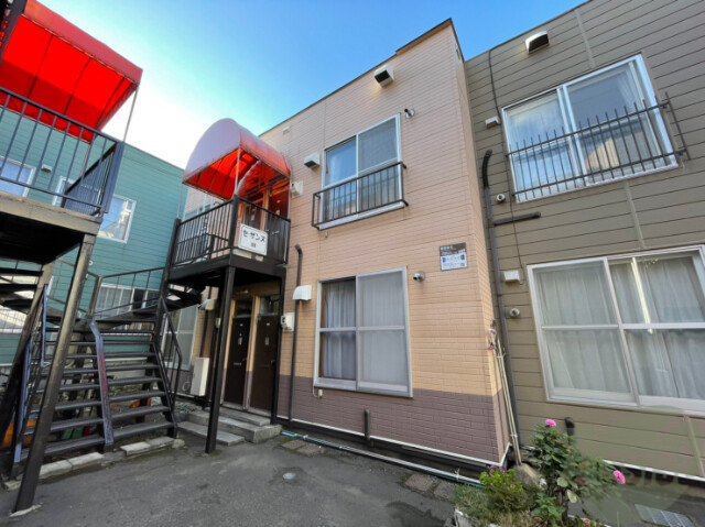 建物外観　札幌市中央区南１３条西「セ・ザンヌ３」