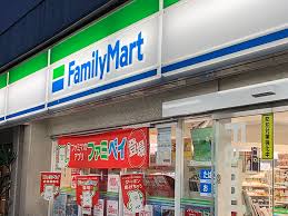 コンビニ　ファミリーマート小山神鳥谷店（コンビニ）まで494m