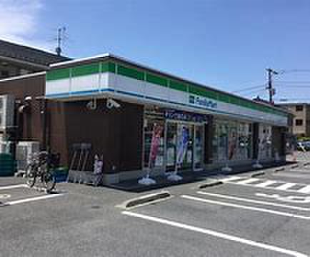 コンビニ　ファミリーマート赤山３丁目店（コンビニ）まで400m