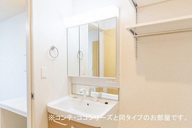 【姫路市野里のアパートの洗面設備】