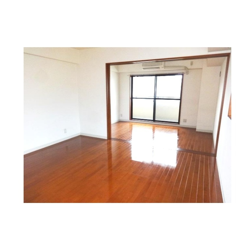 居室・リビング　２部屋続きで広々しています。