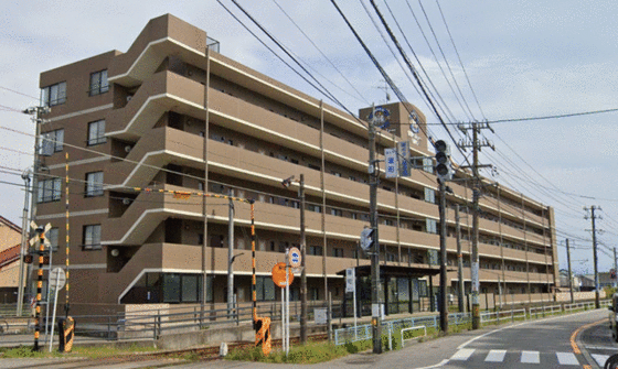 富山市蓮町のマンションの建物外観