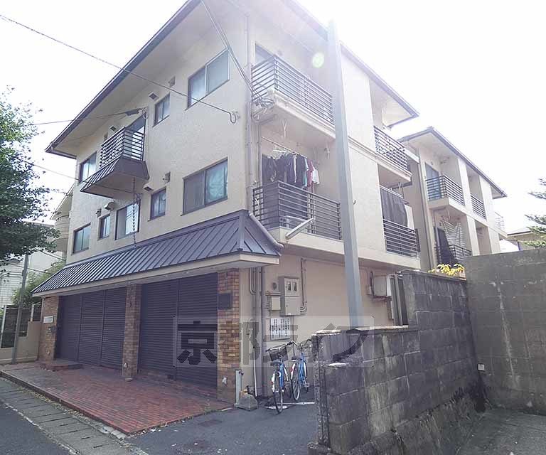 京都市左京区上高野古川町のマンションの建物外観