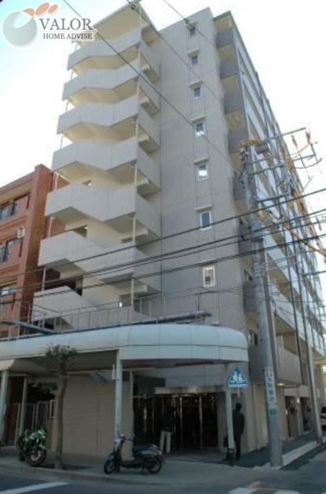 横浜市鶴見区本町通のマンションの建物外観