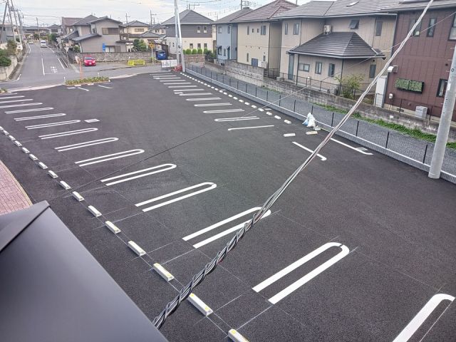 【ハイビスカスＡの駐車場】