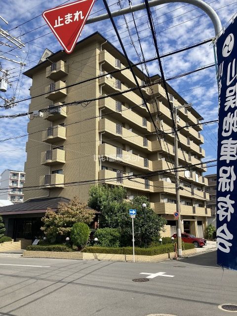 東大阪市川俣のマンションの建物外観