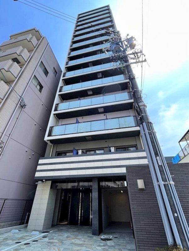 【名古屋市中区大井町のマンションの建物外観】