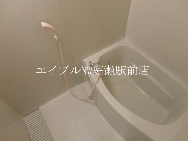 バス・シャワールーム　広々バス