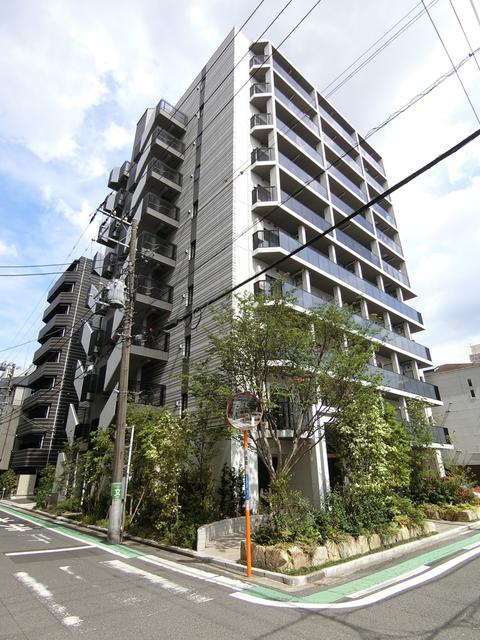 横浜市南区新川町のマンションの建物外観