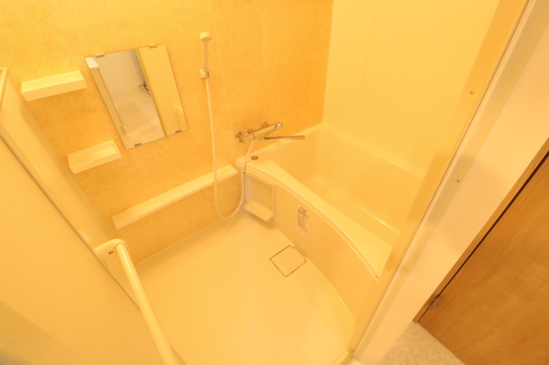 バス・シャワールーム　新品入替済み♪