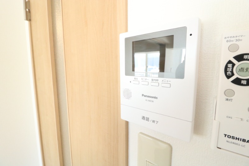セキュリティ　安心のモニターホン♪
