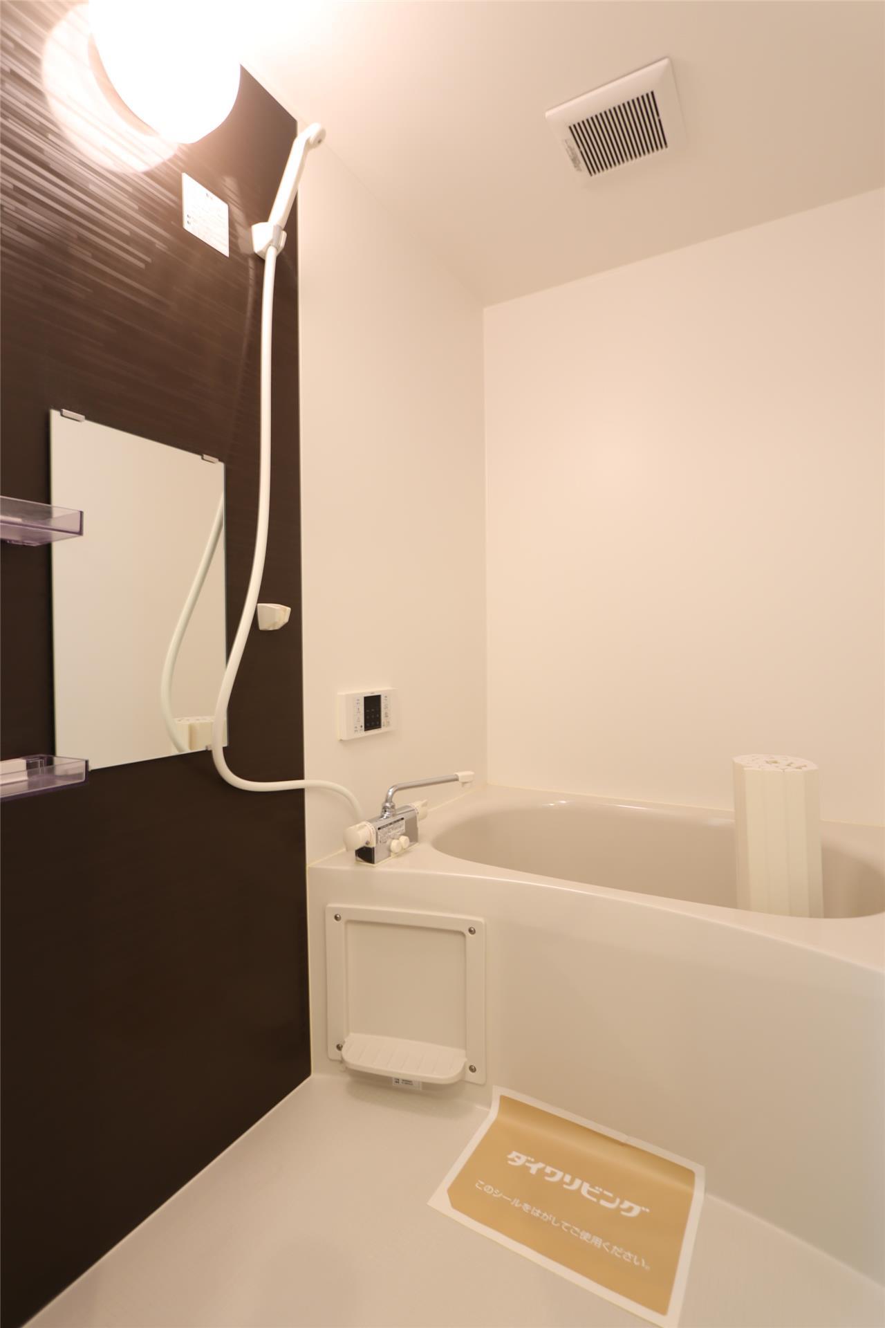 バス・シャワールーム　写真は反転タイプです