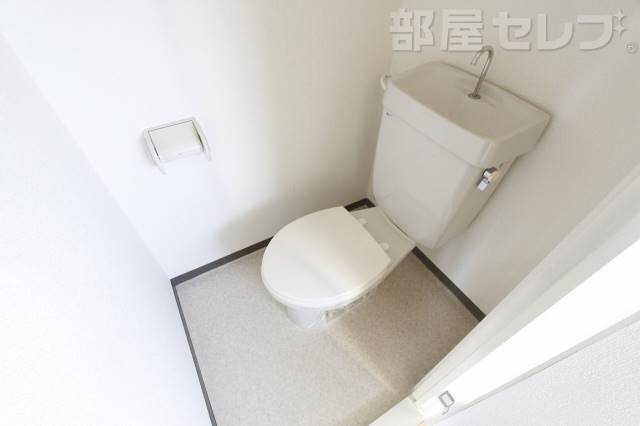 トイレ　※３０１号室撮影