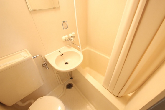 バス・シャワールーム　※写真は別号室です