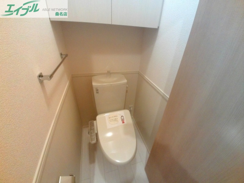 トイレ　同建物の別部屋写真です