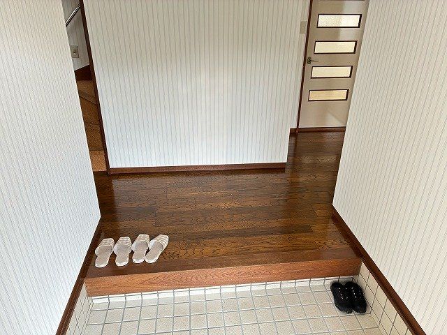 島田戸建の玄関写真