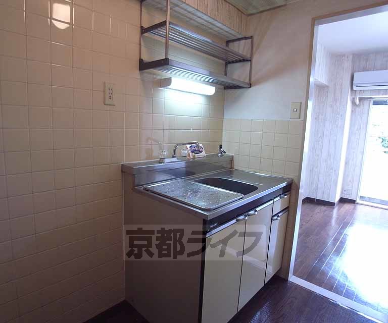 キッチン　コンパクトですが、使いやすそうですよ。