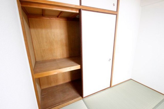 収納　※別室の写真です