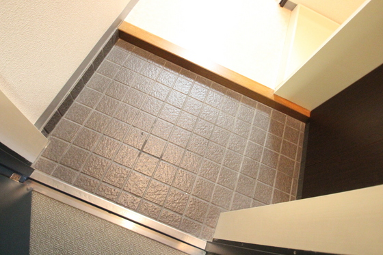 玄関　※別室の写真です