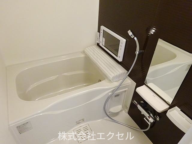 バス・シャワールーム　追い焚き付き。