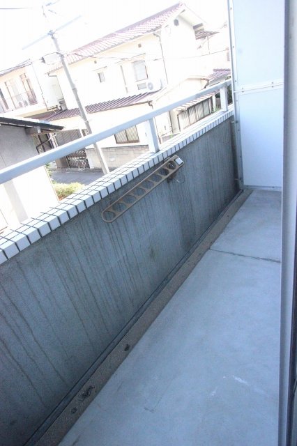 バルコニー　同物件別号室の写真