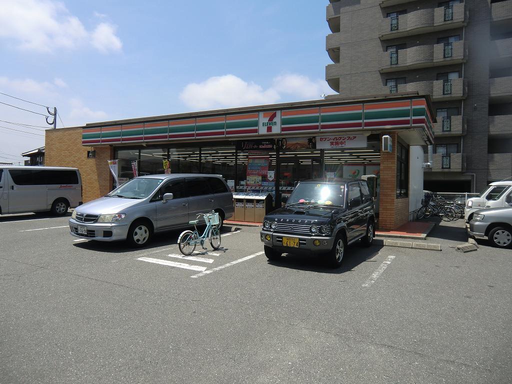コンビニ　セブンイレブン太宰府通古賀3丁目店（コンビニ）まで311m