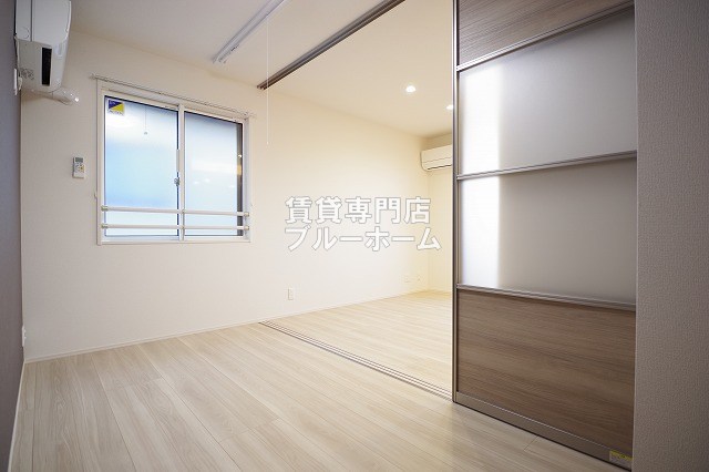 その他部屋・スペース　4.3帖のゆったりとした洋室！